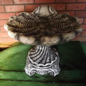 Shell birdbath black